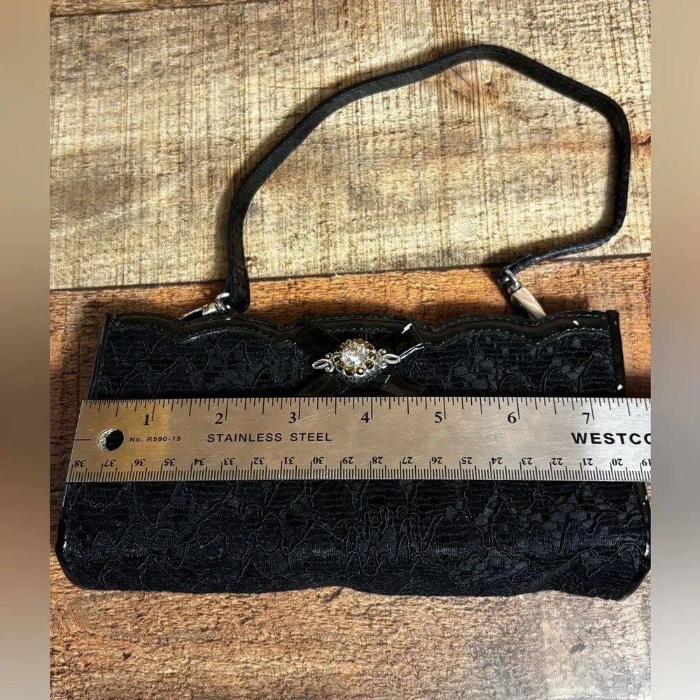Brighton lace patent